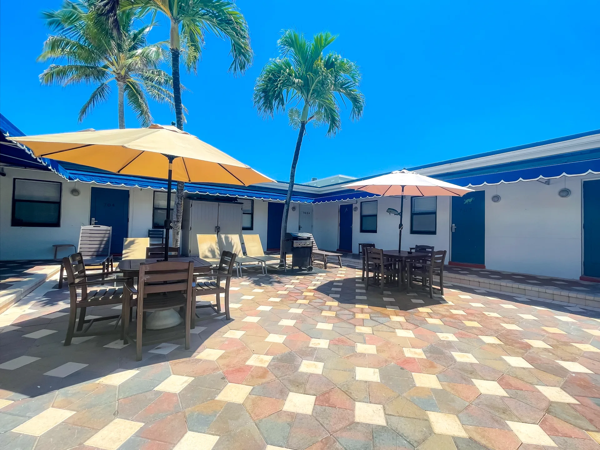 Hollywood By the Sea Hotel — photo 37 of 60