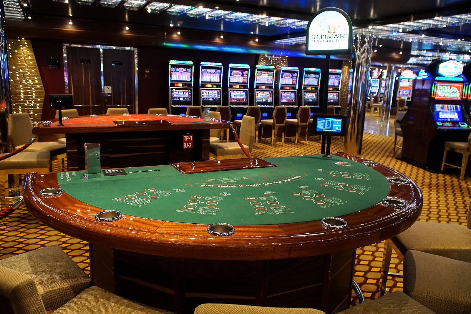 Casino-Gambling-Room